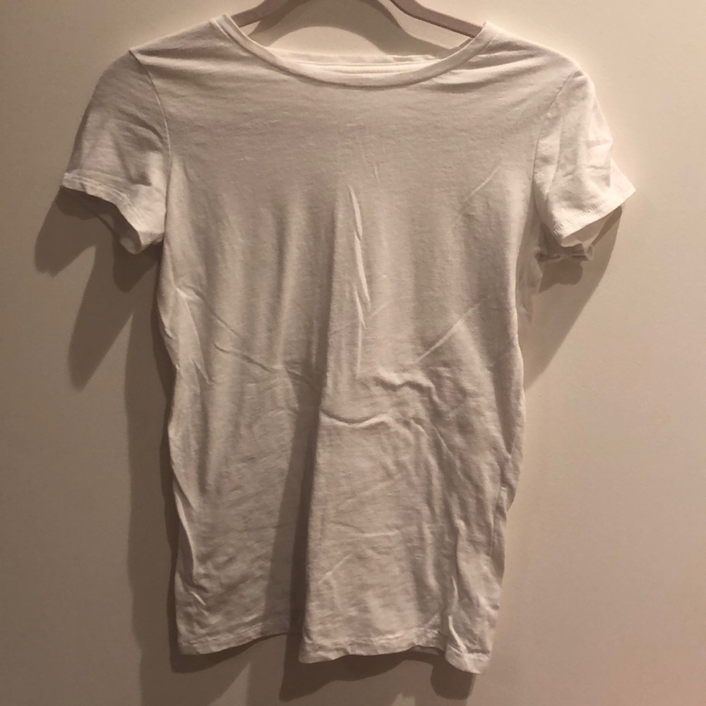White tee